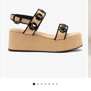 Brand New In Box Larroude Milan Flatform Sz 8.5
